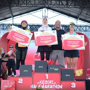 Race photo from KEDIRI HALF MARATHON 2026