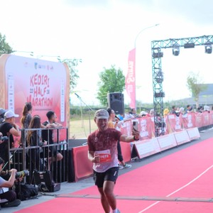 Race photo from KEDIRI HALF MARATHON 2026