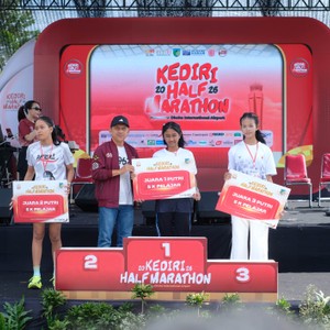 Race photo from KEDIRI HALF MARATHON 2026