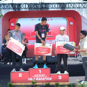 Race photo from KEDIRI HALF MARATHON 2026