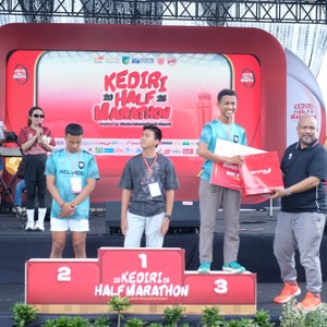 Race photo from KEDIRI HALF MARATHON 2026
