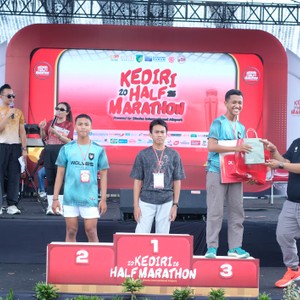 Race photo from KEDIRI HALF MARATHON 2026