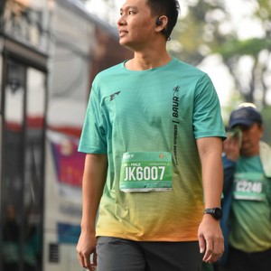 Race photo from BAUR RUN 2025