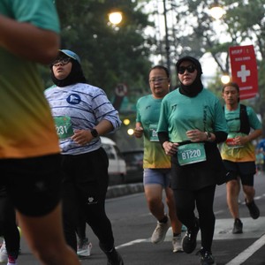 Race photo from BAUR RUN 2025