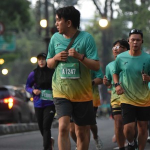 Race photo from BAUR RUN 2025