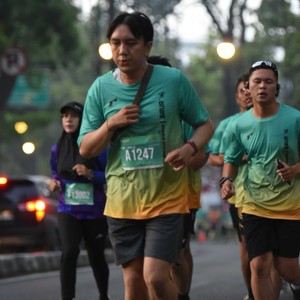 Race photo from BAUR RUN 2025
