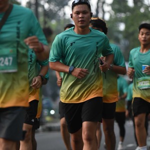 Race photo from BAUR RUN 2025