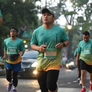 Race photo from BAUR RUN 2025
