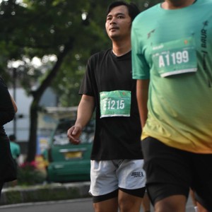 Race photo from BAUR RUN 2025