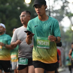 Race photo from BAUR RUN 2025