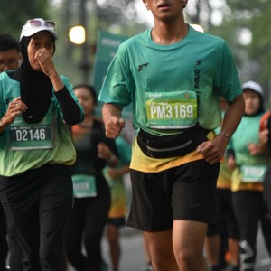 Race photo from BAUR RUN 2025