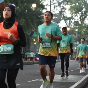 Race photo from BAUR RUN 2025