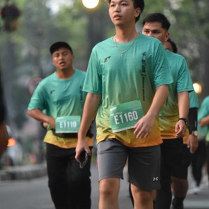 Race photo from BAUR RUN 2025
