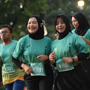Race photo from BAUR RUN 2025