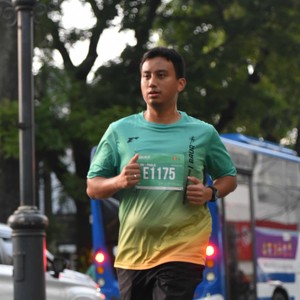 Race photo from BAUR RUN 2025