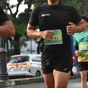 Race photo from BAUR RUN 2025