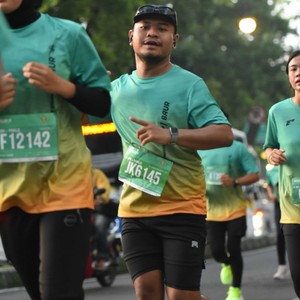 Race photo from BAUR RUN 2025