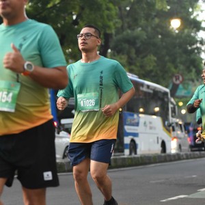 Race photo from BAUR RUN 2025