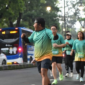 Race photo from BAUR RUN 2025