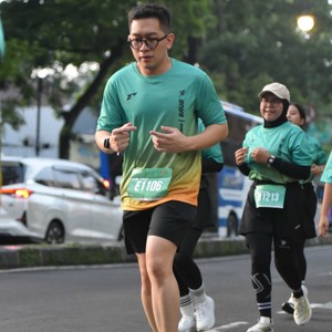 Race photo from BAUR RUN 2025