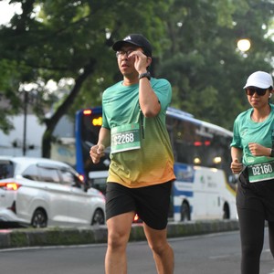 Race photo from BAUR RUN 2025
