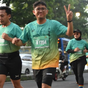 Race photo from BAUR RUN 2025