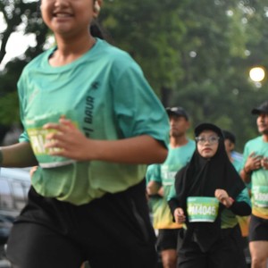 Race photo from BAUR RUN 2025