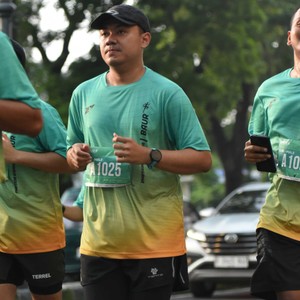 Race photo from BAUR RUN 2025