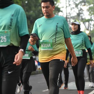 Race photo from BAUR RUN 2025