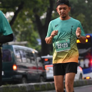 Race photo from BAUR RUN 2025