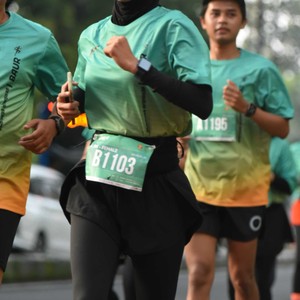 Race photo from BAUR RUN 2025
