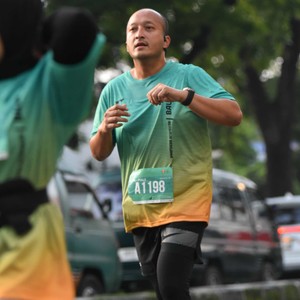 Race photo from BAUR RUN 2025