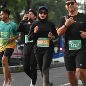 Race photo from BAUR RUN 2025