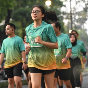 Race photo from BAUR RUN 2025