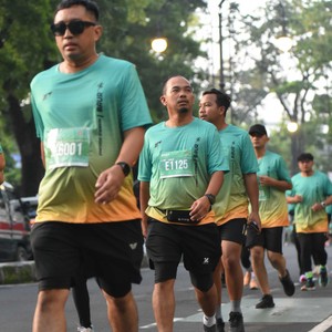 Race photo from BAUR RUN 2025