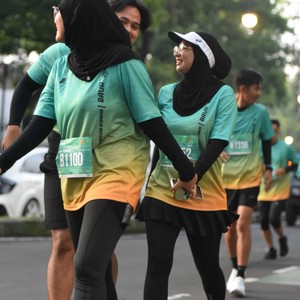 Race photo from BAUR RUN 2025