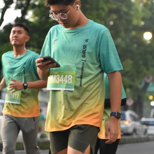 Race photo from BAUR RUN 2025