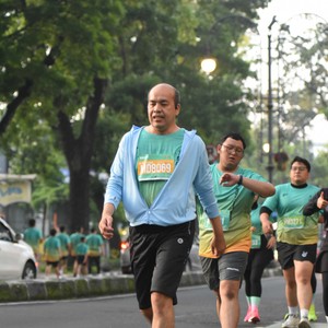 Race photo from BAUR RUN 2025