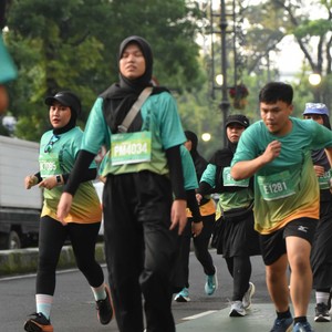 Race photo from BAUR RUN 2025