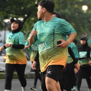 Race photo from BAUR RUN 2025