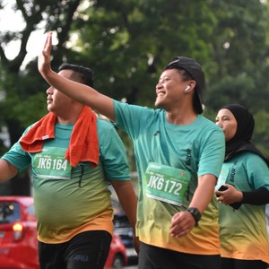Race photo from BAUR RUN 2025