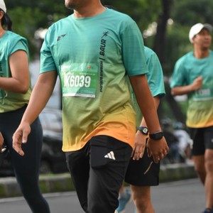 Race photo from BAUR RUN 2025