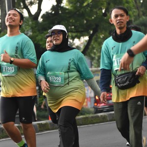 Race photo from BAUR RUN 2025