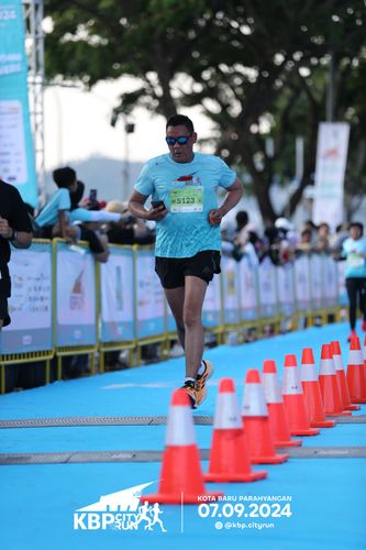 Race photo from KBP City Run 2024