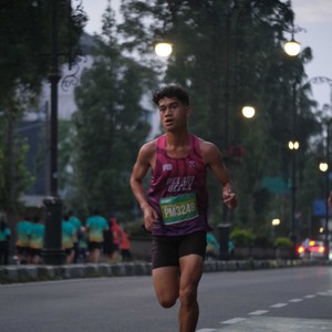 Race photo from BAUR RUN 2025