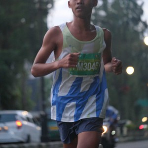 Race photo from BAUR RUN 2025