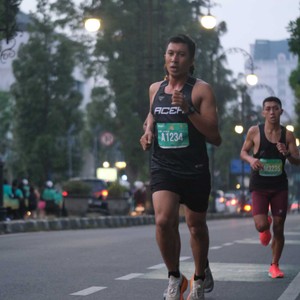 Race photo from BAUR RUN 2025