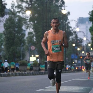 Race photo from BAUR RUN 2025