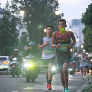 Race photo from BAUR RUN 2025
