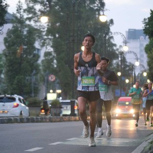 Race photo from BAUR RUN 2025